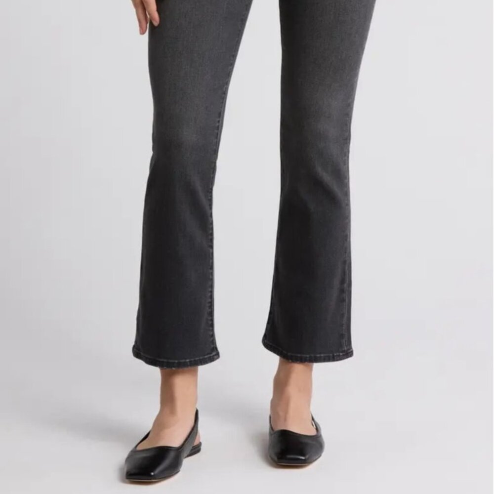 Madewell Mid-Rise Kick Out Jeans in Denaud Wash - Picture 11 of 12